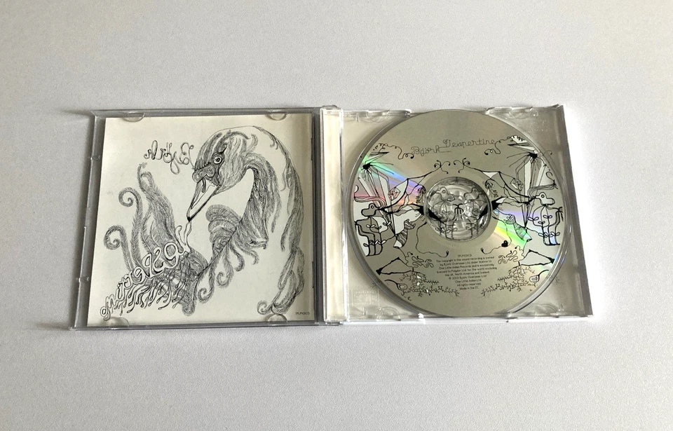 Bjork Vespertine CD One Little Indian 2001 NM/NM - Image 2 of 4