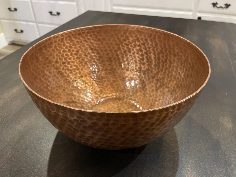 Шикарная кованая медная металлическая чаша с круглой золотой отделкой 10 дюймов б/у в отличном состоянии B01 - Изображение 2 из 4