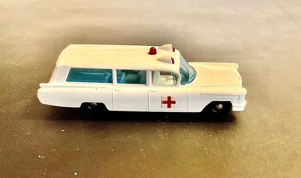 Vintage Matchbox Lesney Series 1-75 Cadillac Ambulance # 54 with Original Box - Image 2 of 4