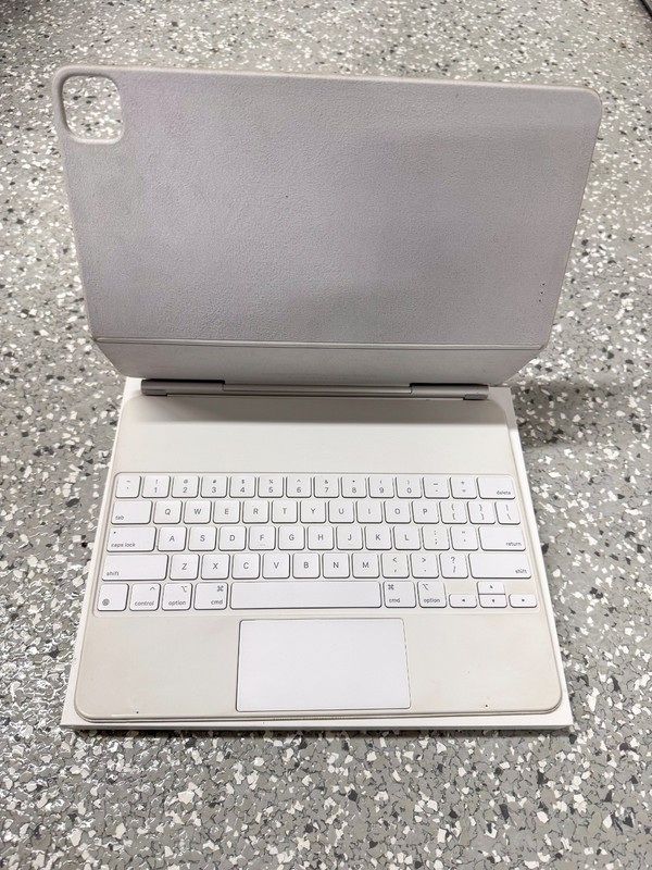Apple Magic Keyboard iPad Pro 12.9" 5th Gen MJQL3LL/A Used w/Box