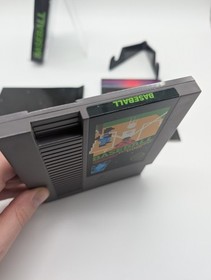 B&eacute;isbol (Nintendo NES Caja Negra) Impresi&oacute;n Temprana, 5 Tornillos Hangtab CIB Completo 