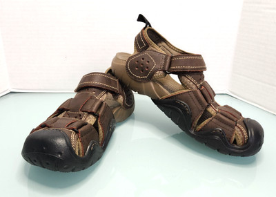 Crocs swiftwater mens brown leather outdoor fisherman  display picture 3