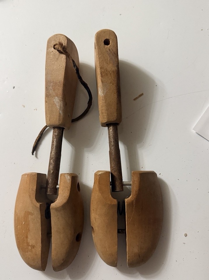 Vintage Rochester Shoe Tree Co Wooden Shoe Stretchers Split Toe Size 25 ...