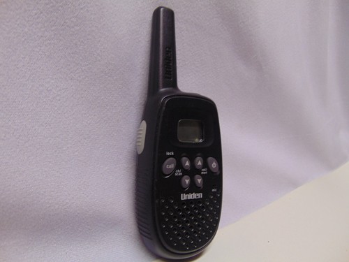 Walkie talkie radio a due vie Uniden modello GMR1636-2C colore nero - Foto 3 di 5