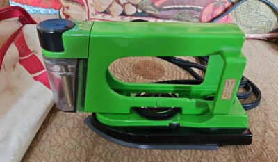 Working Vintage 1980s Dragon Dual Voltage Mini Travel Iron  W/Travel Pouch