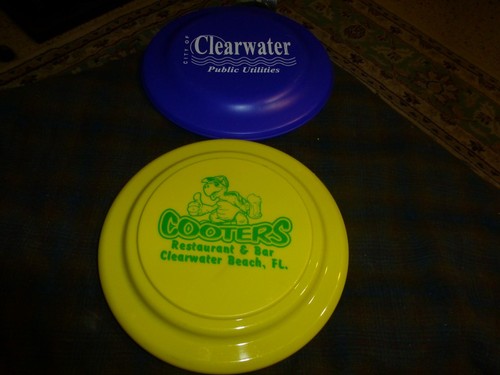 Vintage COOTERS CLEARWATER BEACH FLORIDA Flying Disc Advertising Lot Of 2 Unique - Picture 2 of 5