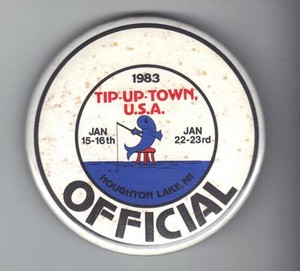 1983 TIP UP TOWN OFFICIAL BADGE PIN PINBACK-MICHIGAN DNR DEER FISHING PATCHES