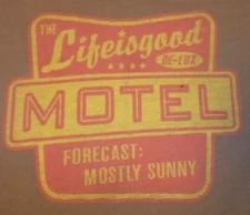 LIFE IS GOOD "DE-LUX MOTEL FORECAST MOSTLY SUNNY" BROWN S/S T-SHIRT MENS L