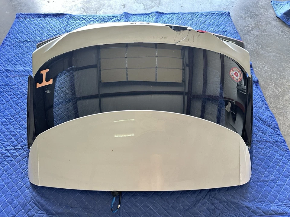 2016-2020 LEXUS RX350 RX450H TRUNK / TAILGATE / LIFTGATE WITH GLASS DARKBLUE #12 - Image 4 of 4