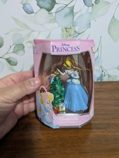  Enesco Disney's Cinderella by the Christmas tree
