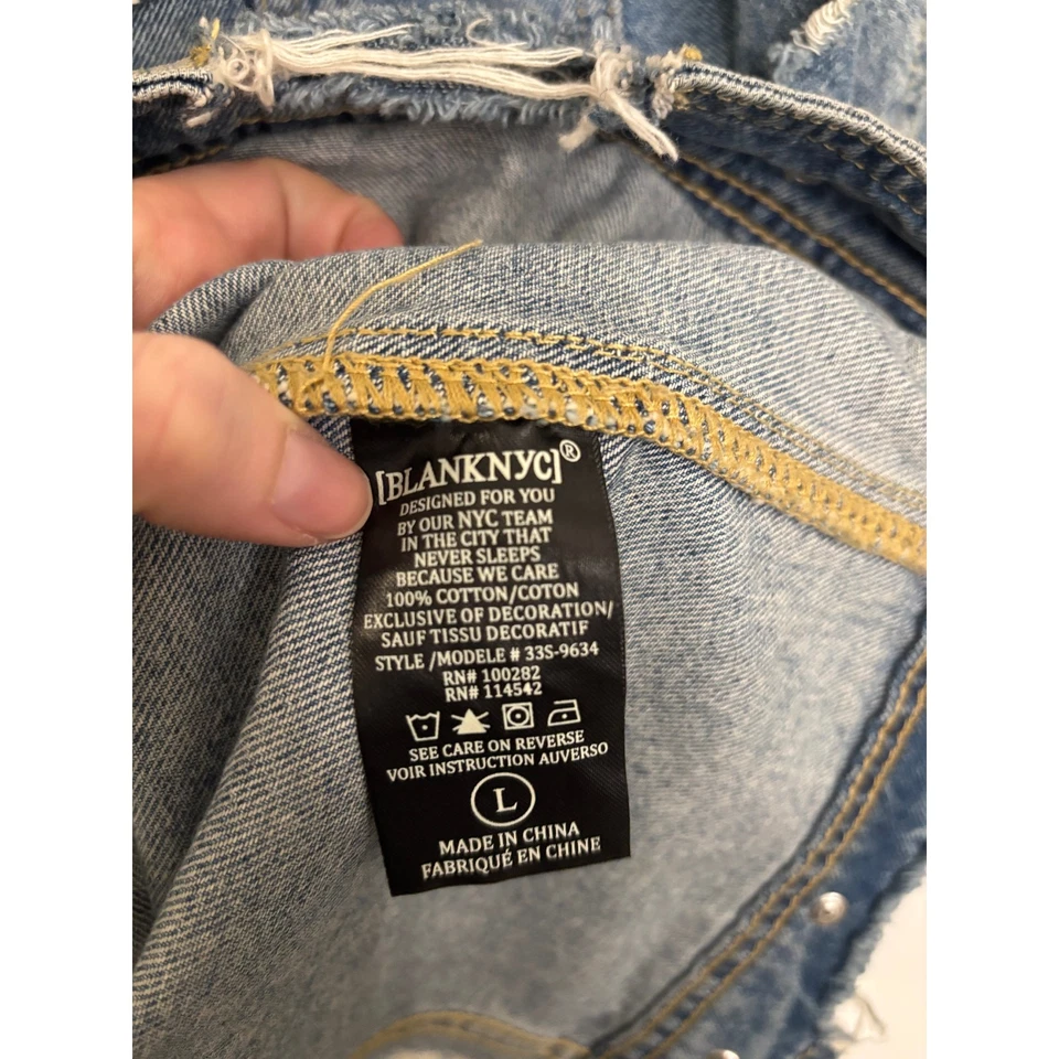Chaqueta de mezclilla Blank NYC para mujer grande azul Jean con tachuelas desgastado algodón de gran tamaño Foto 4 de 4