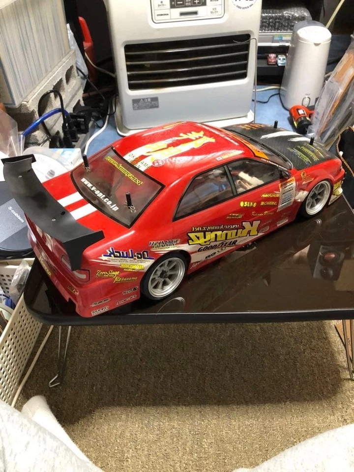 Yokomo D1 Kuniyoshi Saito RC Car Body with Official Transmitter Red Carbon Hood - Image 4 of 4