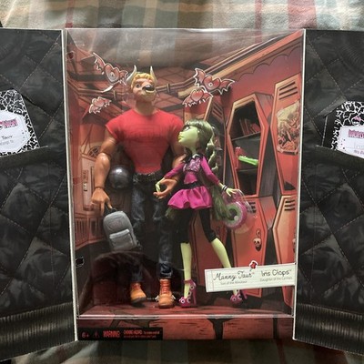 Monster High Puppe Manny Taur und Iris Clips Comic Con selten