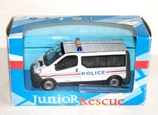 CARARAMA 1/43 RENAULT TRAFIC MINI BUS CAMION POLICE, MINIATURE VOITURE POLICIER
