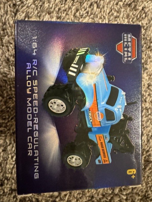 1:64 Scale Mini Alloy Truck RC Car with LED Lights, 2.4Ghz Remote