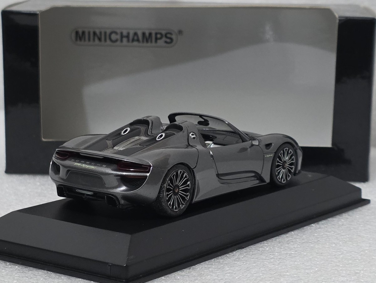 Porsche 918 Spyder 2013 Grey Met 1:43 Minichamps 410062132