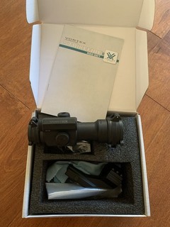 Vortex Strikefire II Red/Green Dot Sight with Cantilever Mount Never Used
