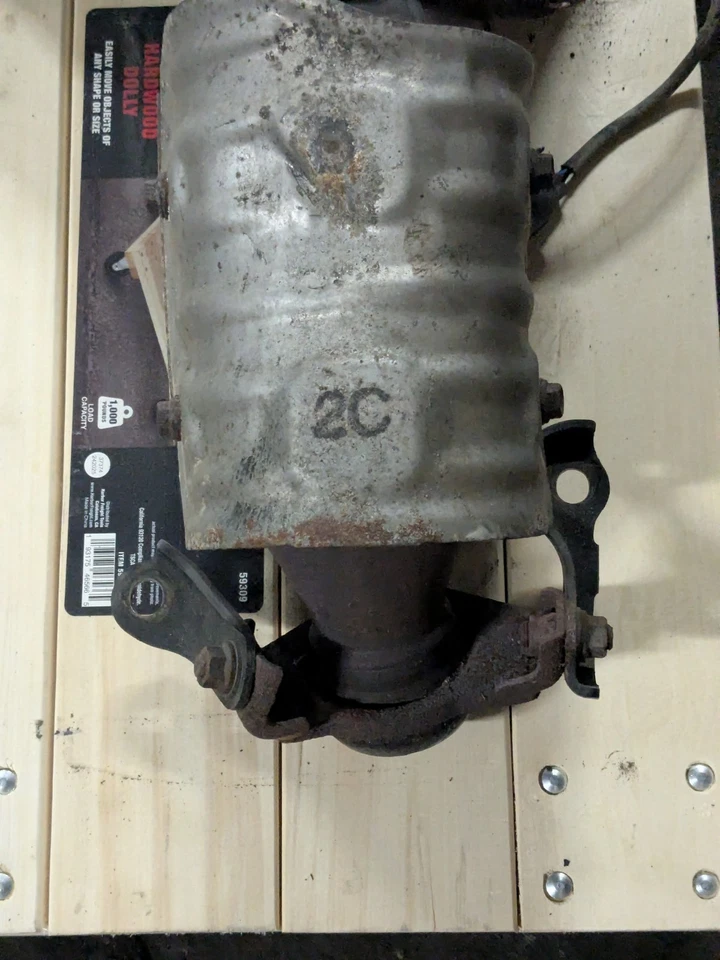 2012-2017 Toyota Camry 2.5L Exhaust Manifold 25051-0V030 *Federal Emission* - Image 2 of 4