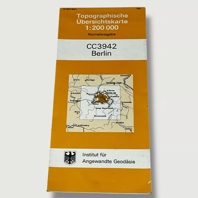Berlin 1990 Vintage Topographical Map in German EX