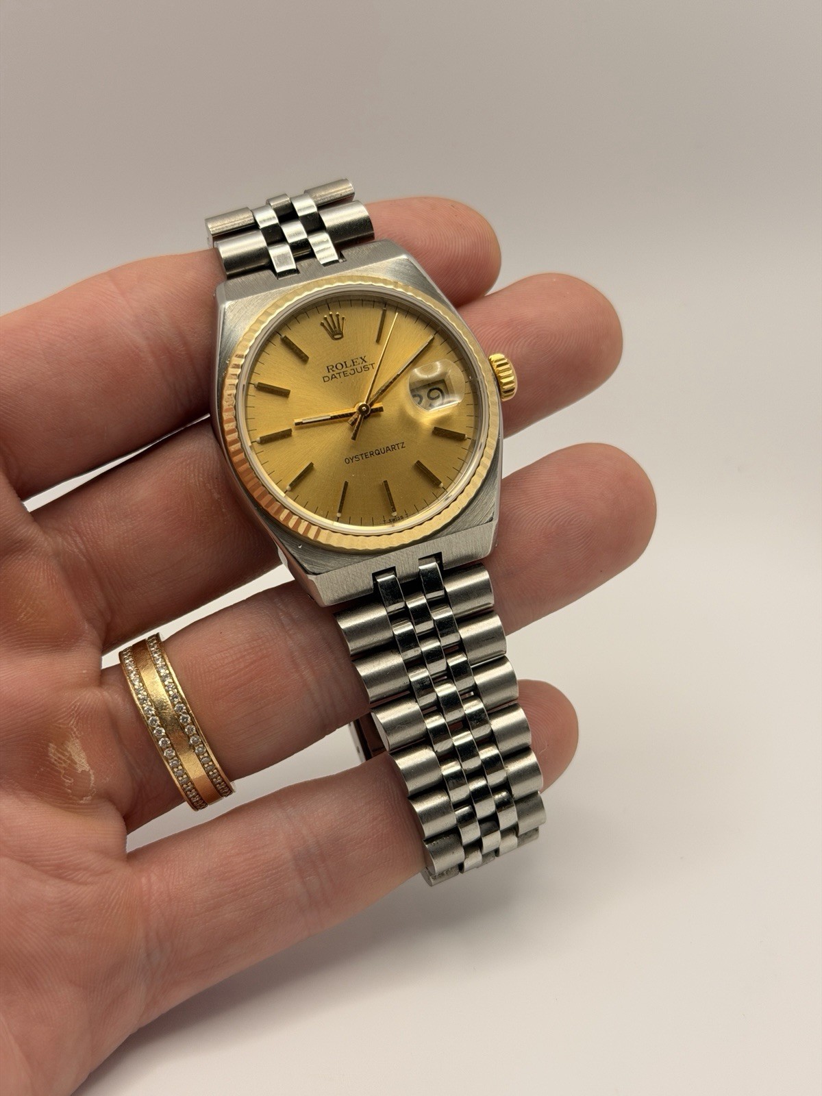 Rolex 17013 Datejust Oysterquartz 36 mm 18k Gold/Steel Champagne Dial Mens Watch