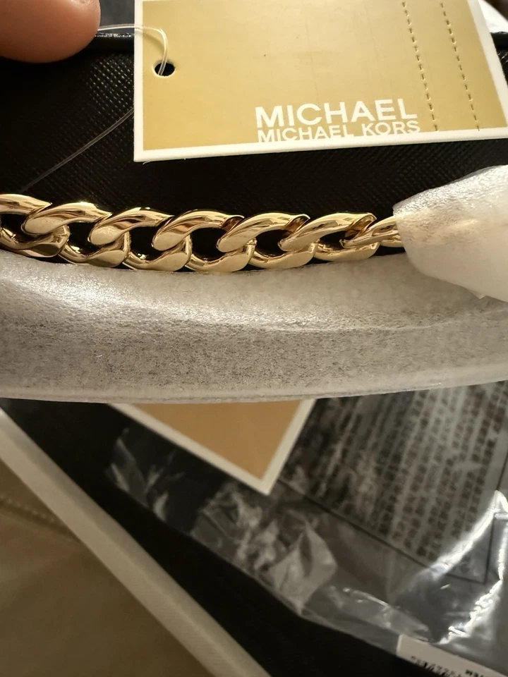 Michael Kors Jet Set Black Crossbody – BNWT Saffiano Leather – Gold Hardware - Image 3 of 4