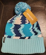 Adult PATAGONIA Powder Town Polyester Blue Pom Pom Beanie, Size All Runs Small 