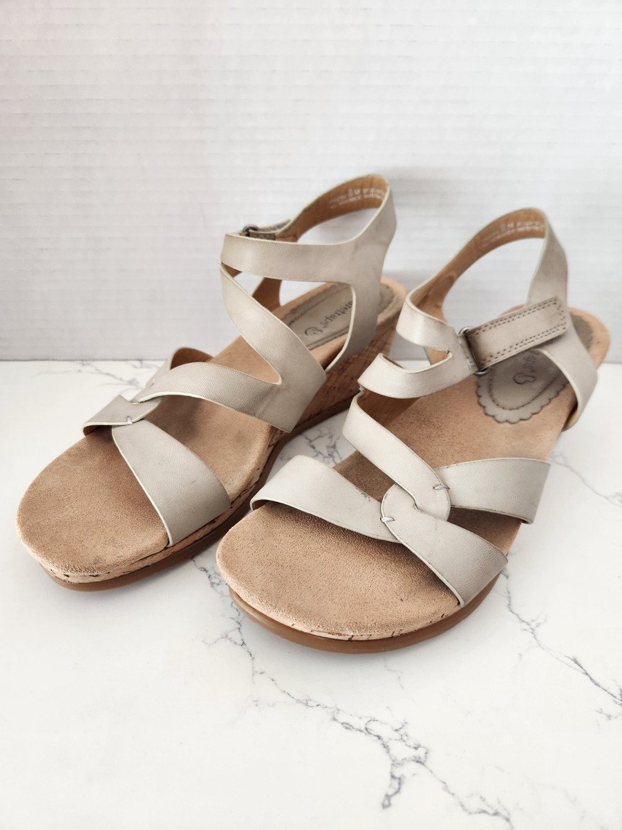 Baretraps Women's Wedge Open Toe Sandals Ankle Straps Beige Tan Size 8