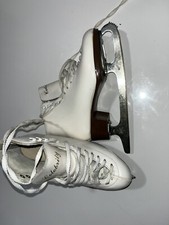 "New" Celebrity Series Womens White Figure Skates Size 6 "New"