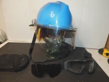 Blue Bullard FH-2100 Firefighting Fire Helmet size 6 1/2 to 8 With ESS goggles