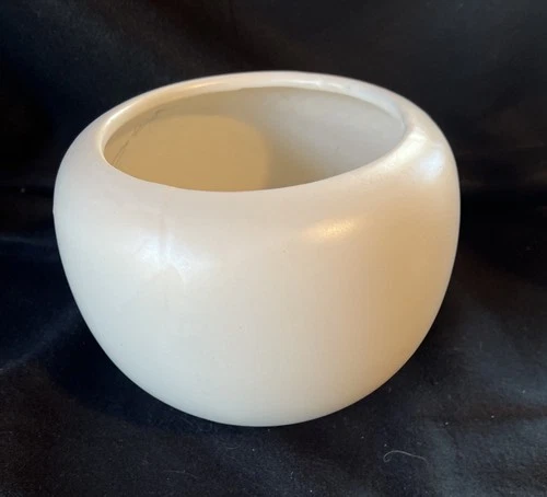 MCM Vintage McCoy FLORALINE 406 Round Pottery Vase or Planter in Matte White