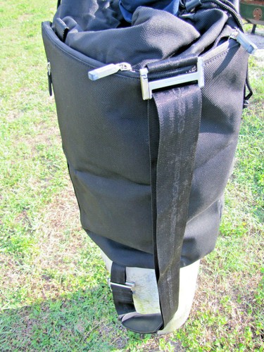 Well crafted Thick PIQUADRO Duffel GYM or Carry-On bag Large 24" Used Excellent - Picture 5 of 10