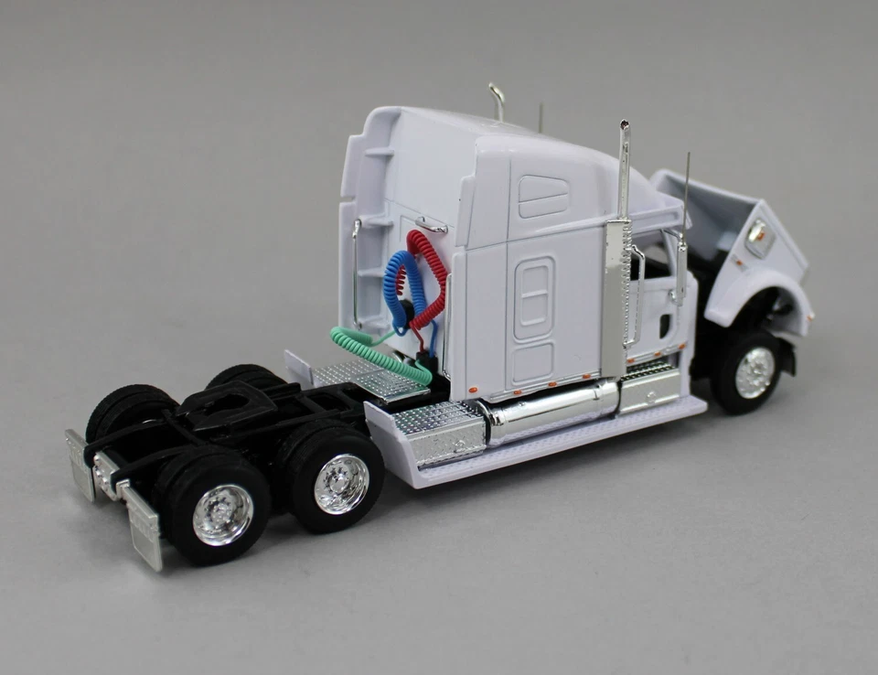 1:64 Liberty Classics *WHITE* Freightliner Coronado Semi Truck *NIB* - Image 4 of 4