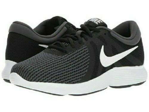 Nike Revolution 4 Wide Men's Running 