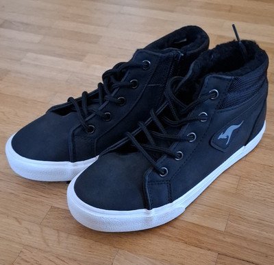 KangaROOS Herren Mid Top Sneaker Schwarz/Weiß gepolstert Schnürung Gr. 32