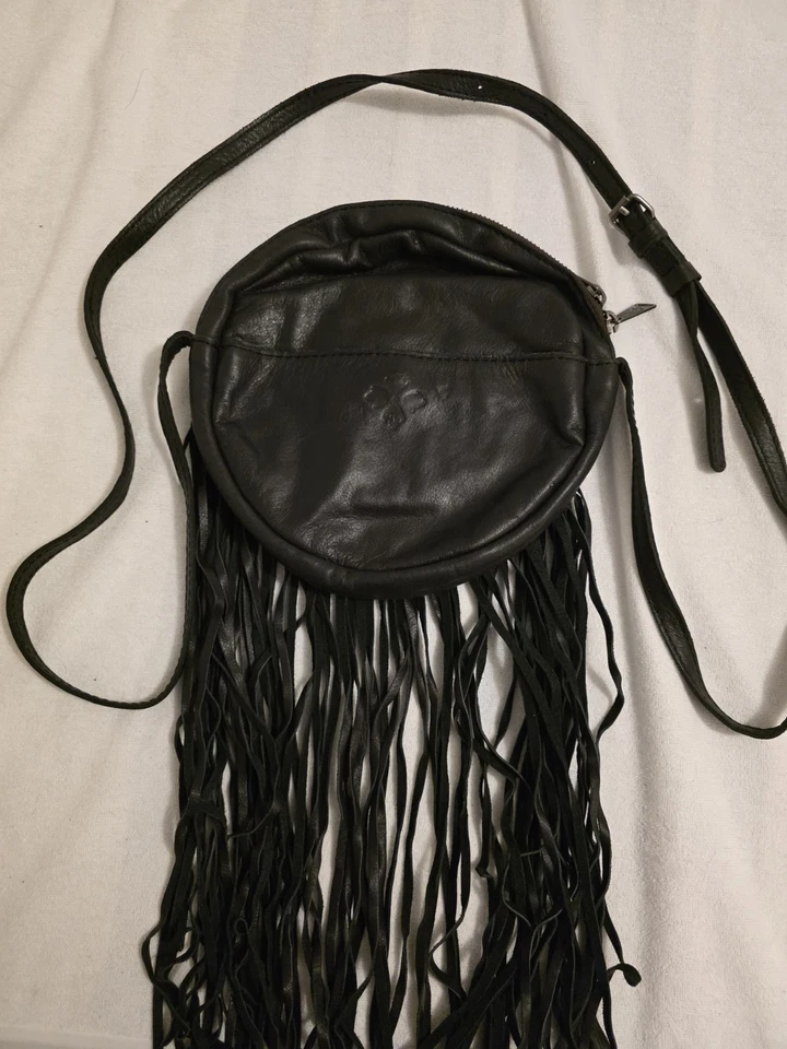 Cartera Patricia Nash italiana de cuero con flecos negra con cubierta antipolvo Foto 2 de 4