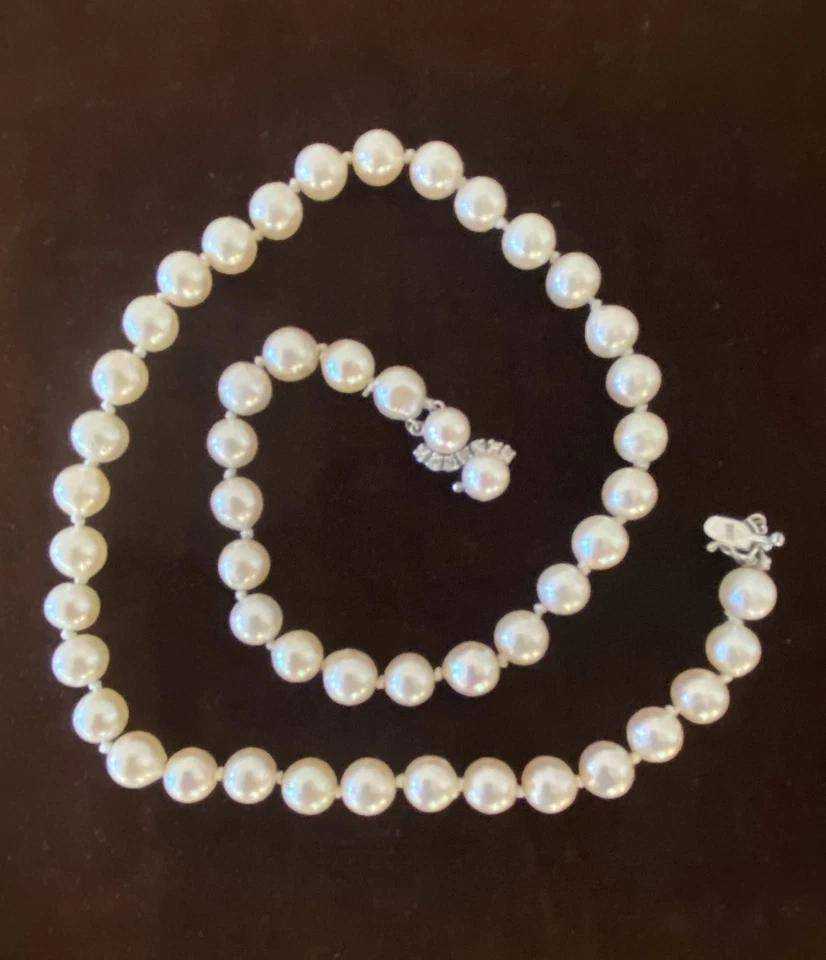 Gargantilla vintage de 7,2 mm con broche de diamantes y perlas cultivadas Estate de diamantes de oro blanco de 14 quilates Foto 2 de 4