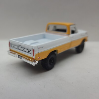 M2 Machines 1969 Ford F250 Explorer 4x4 Truck Auto Trucks 1:64