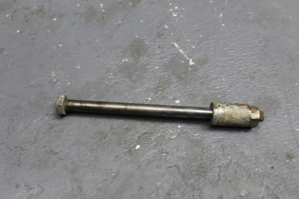 1971 YAMAHA JT1 OEM FRONT WHEEL RIM AXLE PIVOT BOLT - Image 4 of 4