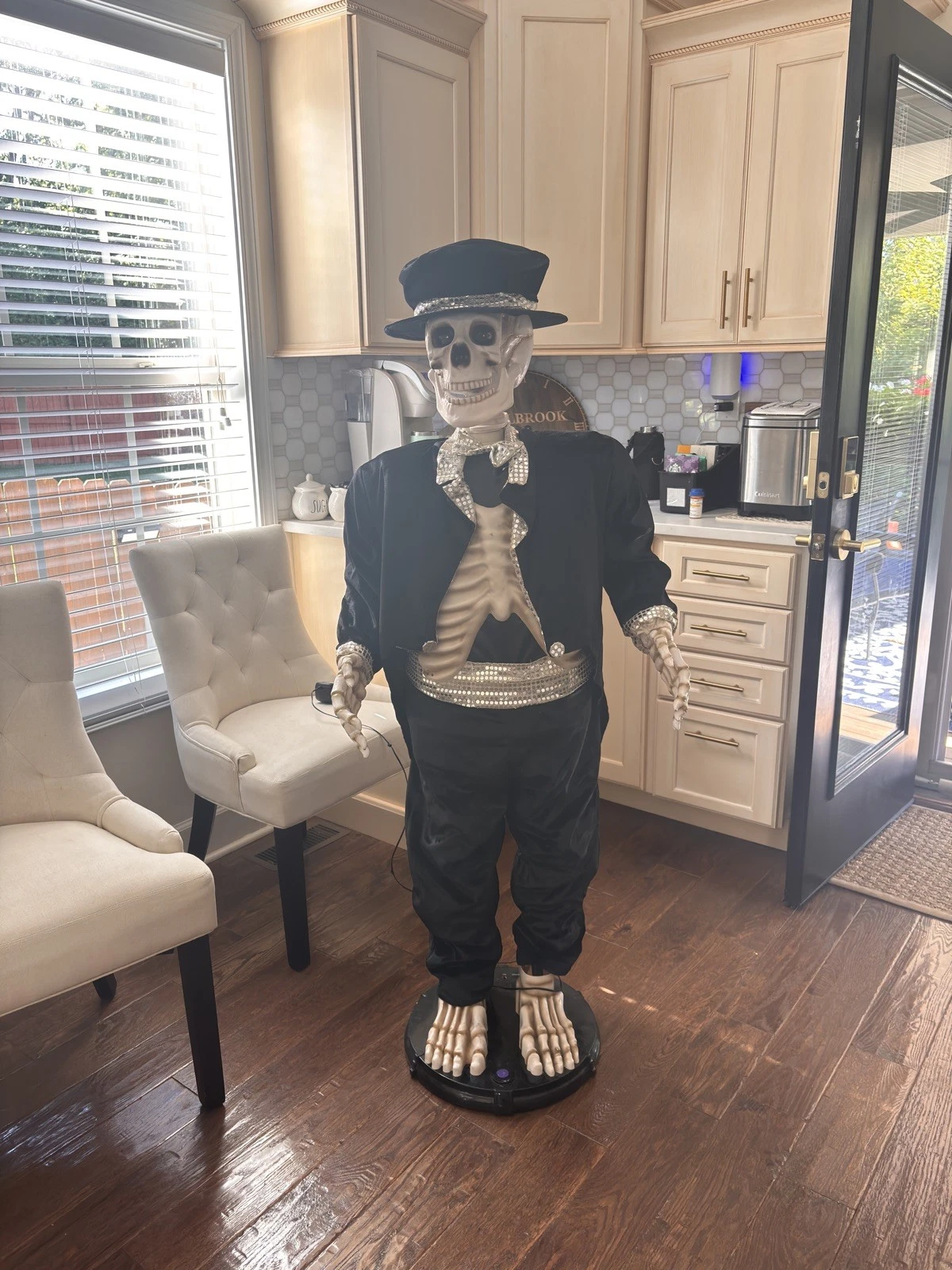 Gemmy Skeleton Singing Dancing Life Size 5’ Halloween Animatronic 