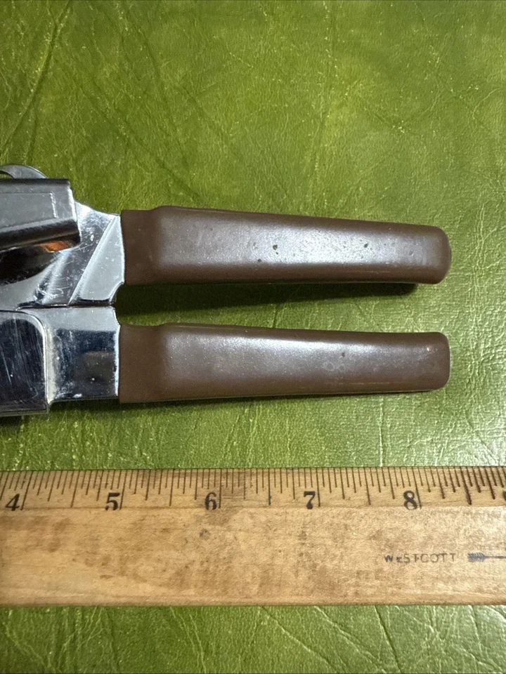 Vintage 7 " Swing-A-Way Can Opener Brown Rubber Handles Beer Bottle Opener USA - Image 3 of 4