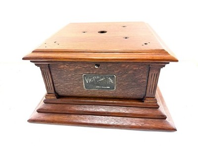 Victor Type Vic III Phonograph Case, Talking Machine