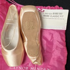 Gaynor Minden Women  s Pink Satin Classic Fit Pointe Ballet Shoes CL-5M3 SDH