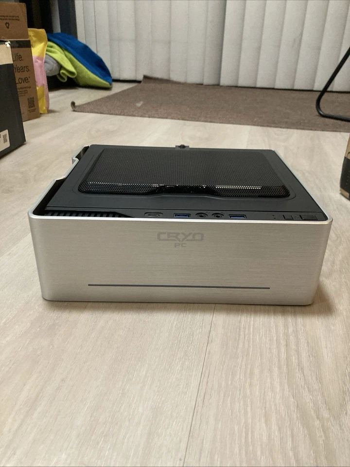 VERY RARE Cryo PC 3.3L HTPC CNC Aluminum Mini ITX Case LED Light Bar + 180W PSU - Image 3 of 4