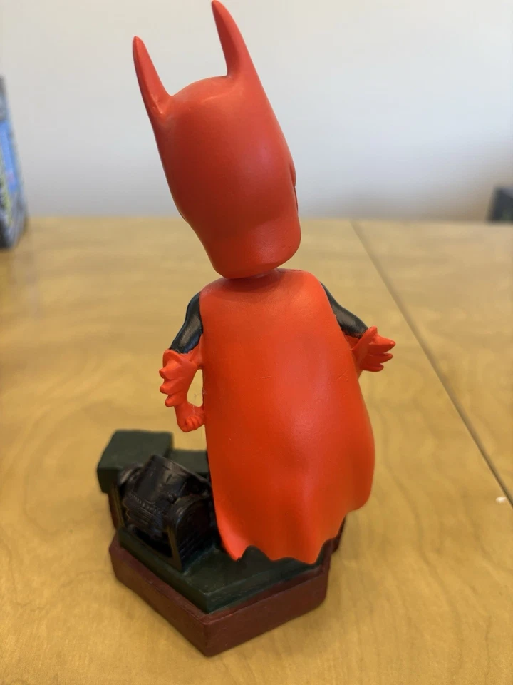 SF GIANTS BATMAN BOBBLEHEAD 80 Aniversario SGA Con Caja Foto 3 de 3