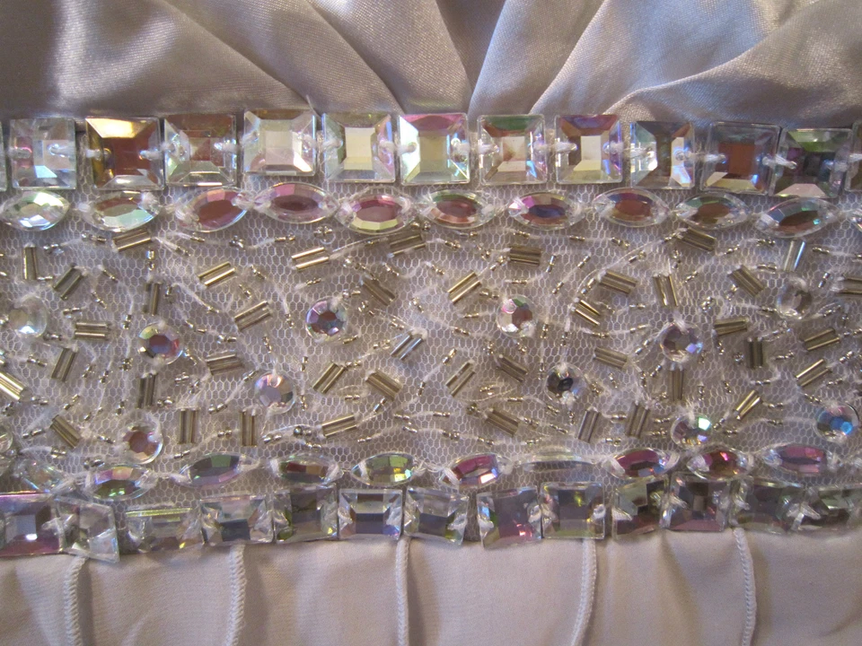 TALLA S ARDEN B PLATA CUENTAS SIN TIRANTES MINI VESTIDO DE VACACIONES, CÓCTEL NUEVO, USADO EN EXCELENTE ESTADO Foto 4 de 4