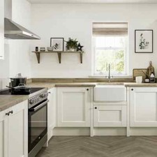 Howdens  Discontinued  Fairford Porcelain  Kitchen Range