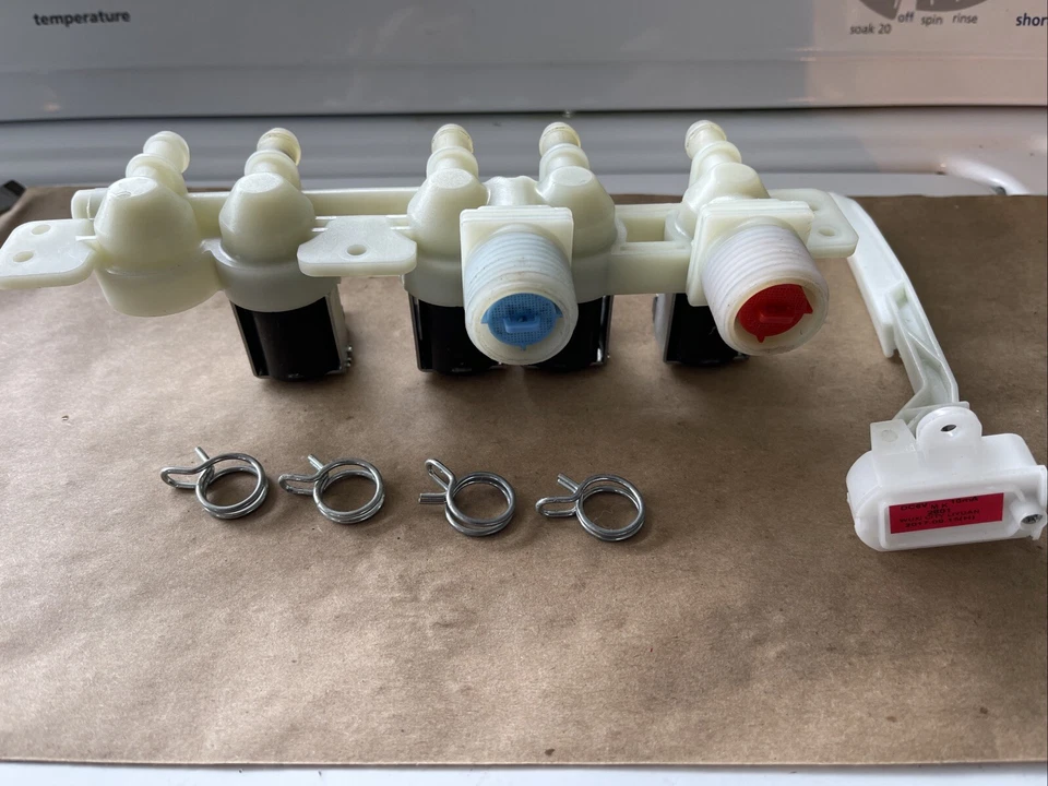 Válvula de entrada de agua para lavadora Frigidaire 5304511334 174380000588 5304536496 Foto 2 de 4