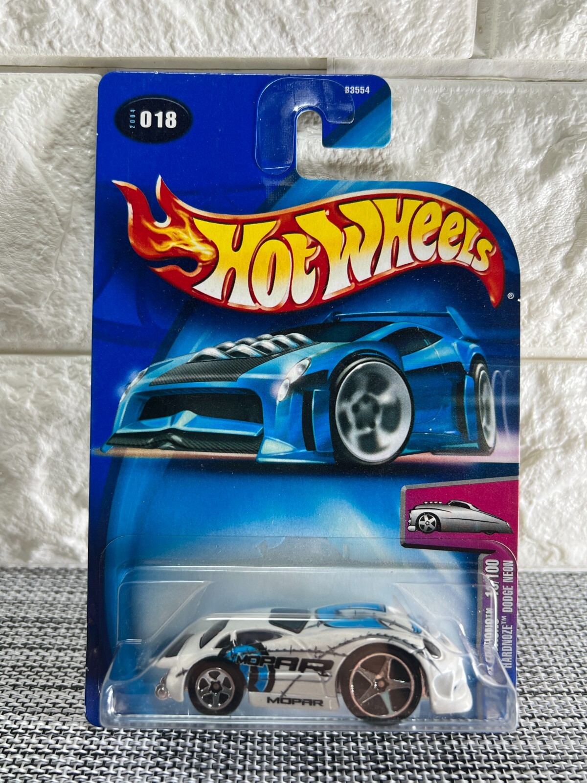 Hot Wheels 2004 First Editions 18/100 Hardnoze Dodge Neon 2004 #018 White