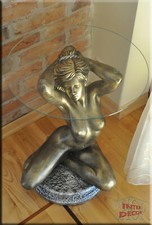 Beistelltisch Couchtisch Glastisch Kaffeetisch Frauenfigur Glas Modern