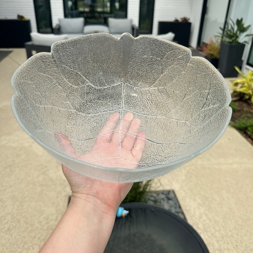 Vintage Arcoroc France 11” Aspen Leaf Clear Textured Large Serving Bowl Salad - Picture 4 of 20